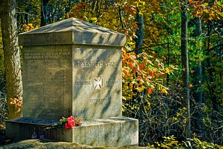 Monument to the 20th Maine regiment at Gettysburg, on Little Round Top