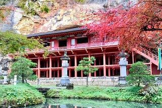 Takkoku Seikōji Temple is built in a cave.