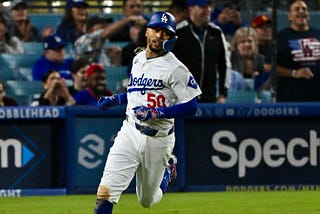 Betts’ marvelous performance lifts the Dodgers back into win column