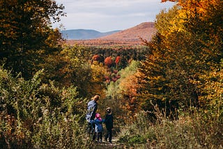 The Unique Health Benefits of Autumn Hikes