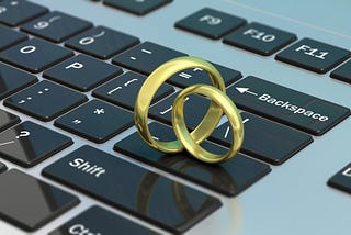Apocalypse Aunt with Katie Herzog: I Found the Wedding Website of My Hinge Match