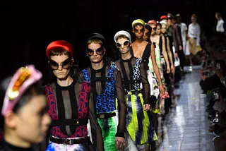 Power-Dressing in Plague-time