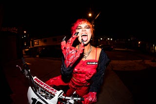 Rising Music Star Sarah McTaggart of Transviolet On The Five Things You Need To Shine In The Music…