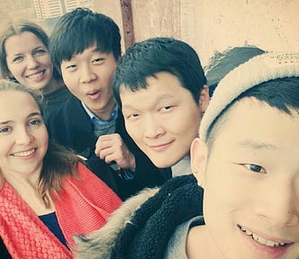 In this picture you can see the friends this story is about. There are 5 people: Sanne, Sasha, Antonio, A random Chinese Guy, and Ji.