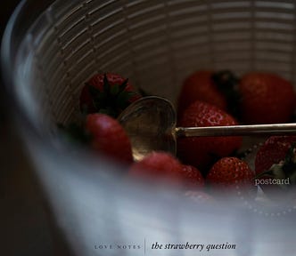 Strawberries, a heart spoon, the strawberry question, love, lovers | © 2024, pockett dessert