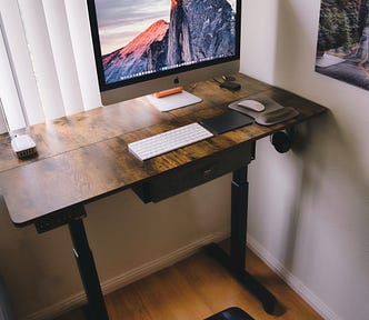 Standing desk