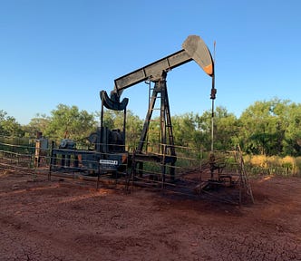 Oil well pumpjack