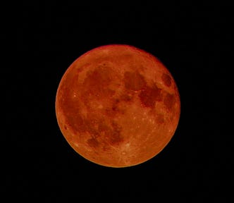 Strawberry moon above the Netherlands in the night of 11 to 12 June 2025.