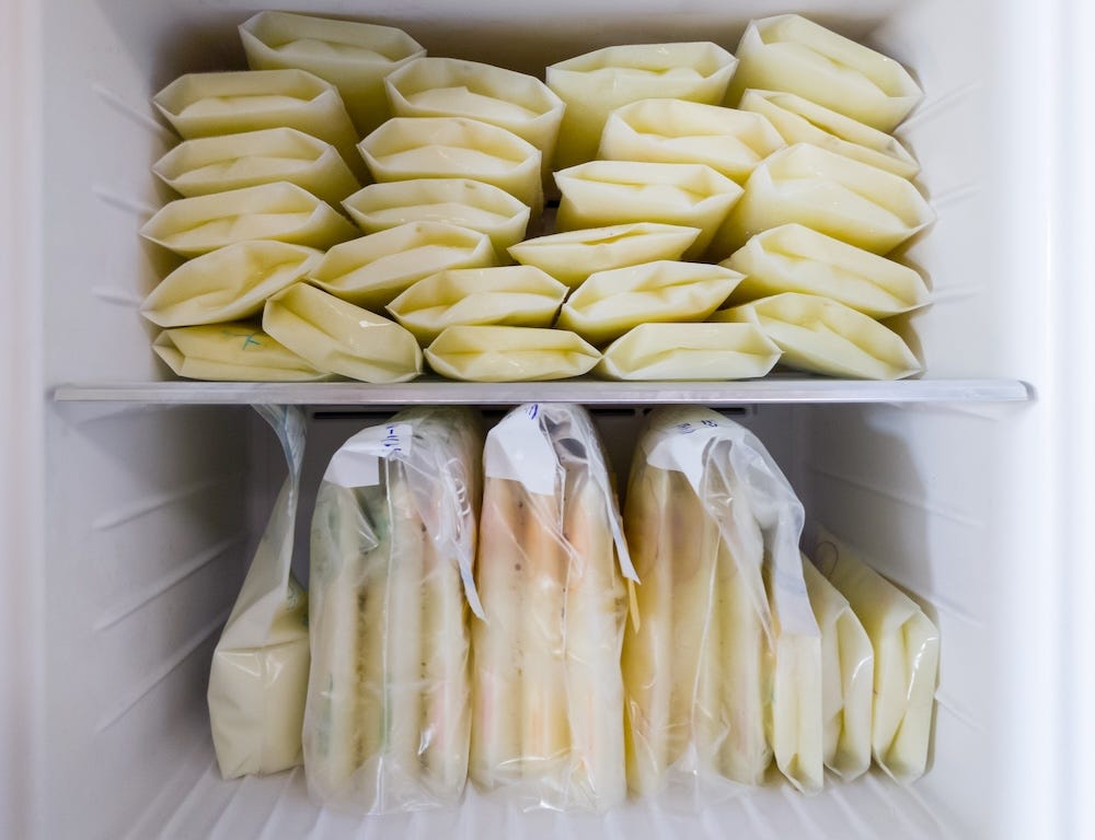 Store breast milk neatly in the freezer