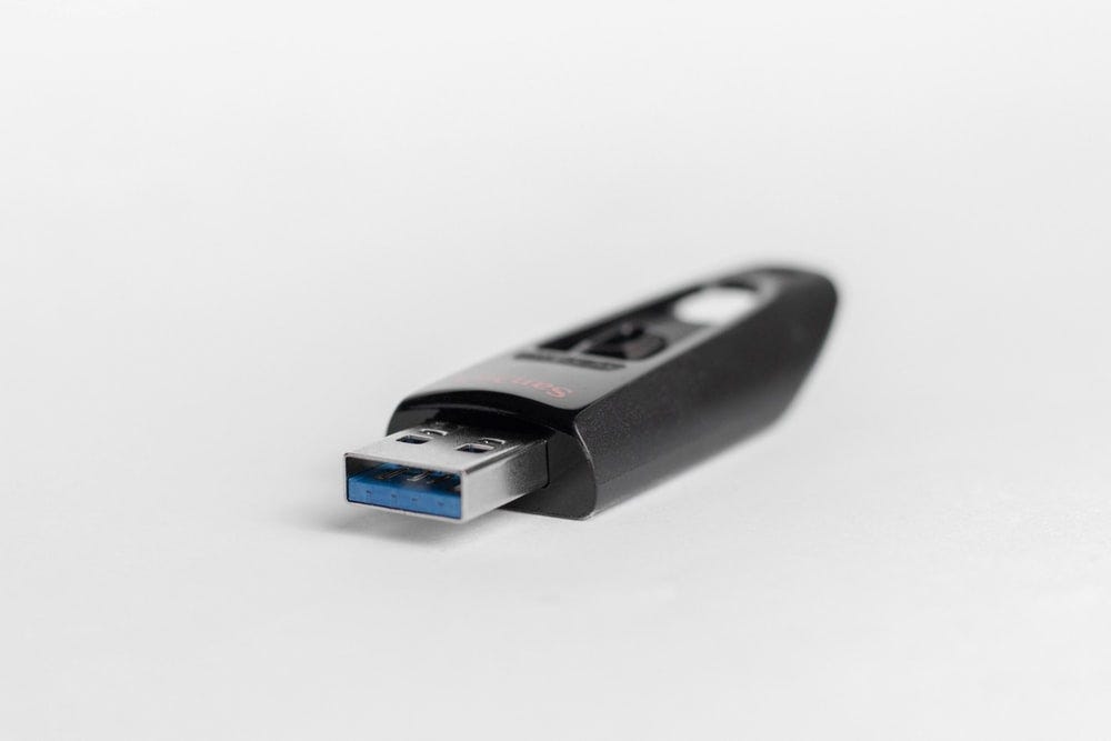 Know if a USB is inserted into your Pc(Windows 10) | by Albert Assaad |  Medium