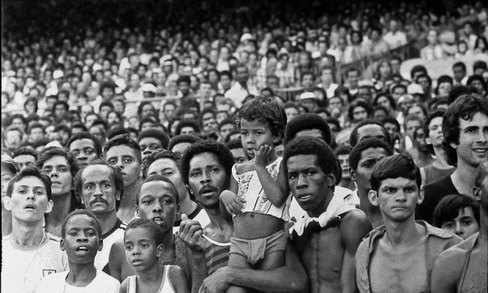 Geraldinos assistindo a vitória do Flamengo sobre o Vasco por 4 a 2 na decisão da Taça Guanabara de 1979. Reprodução: Custódio Coimbra, O GLOBO