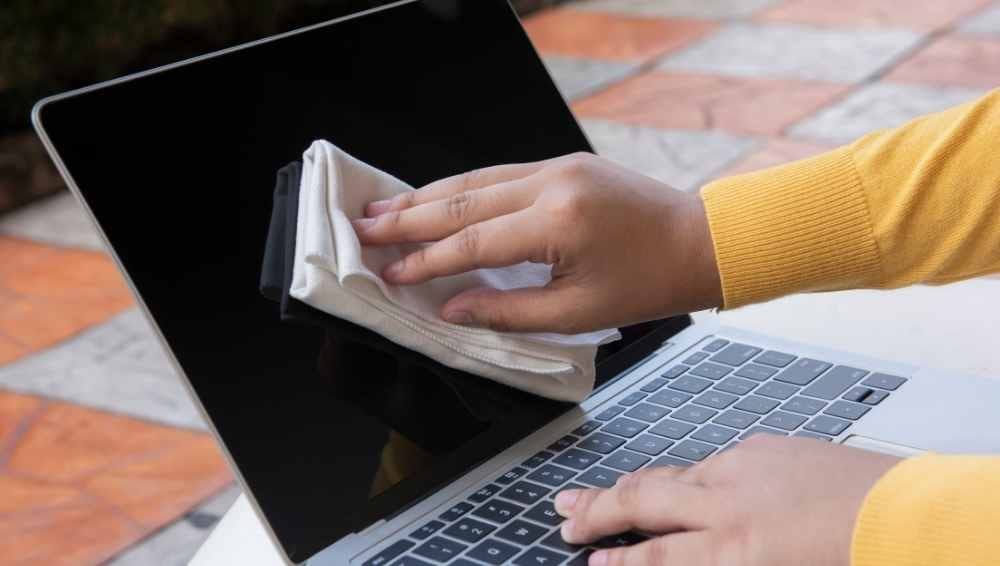 How To Clean Laptop Screen Fingerprints at Jamal Scott blog