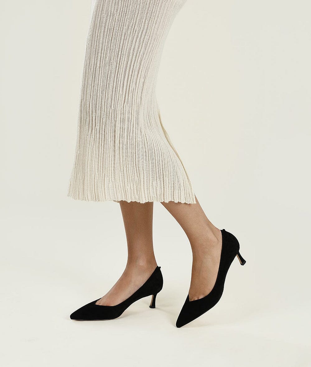 pointed toe court heels
