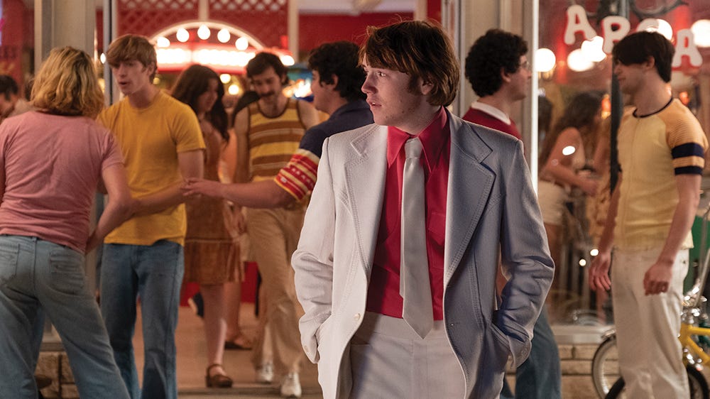 The Icky Age Gap of Licorice Pizza and the Double Standard of Consent