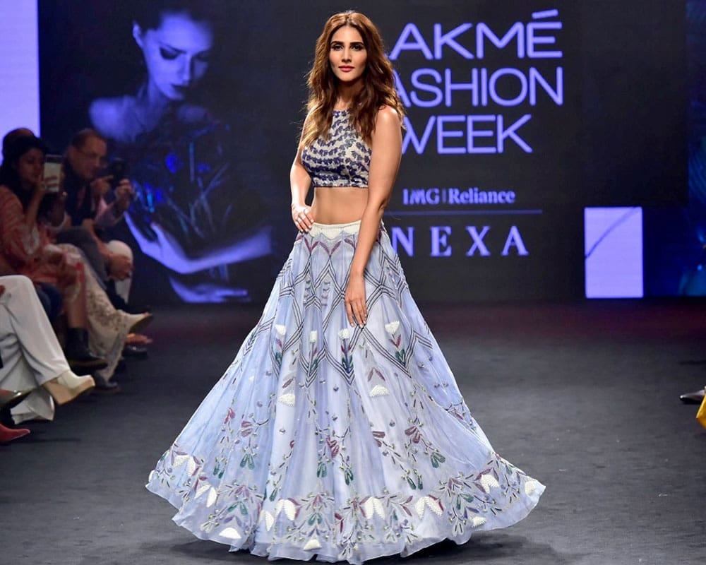 RAMP WALK MAKEUP Styleons Medium ramp-walk-makeup-styleons-medium