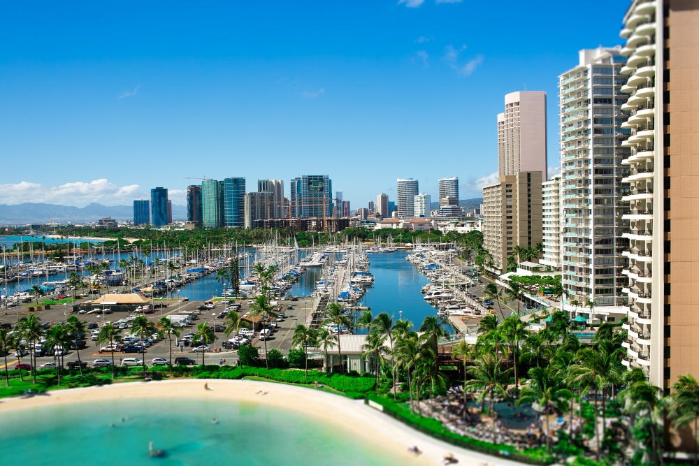 Experience Florida’s Waterfront Charm While Staying Within Budget