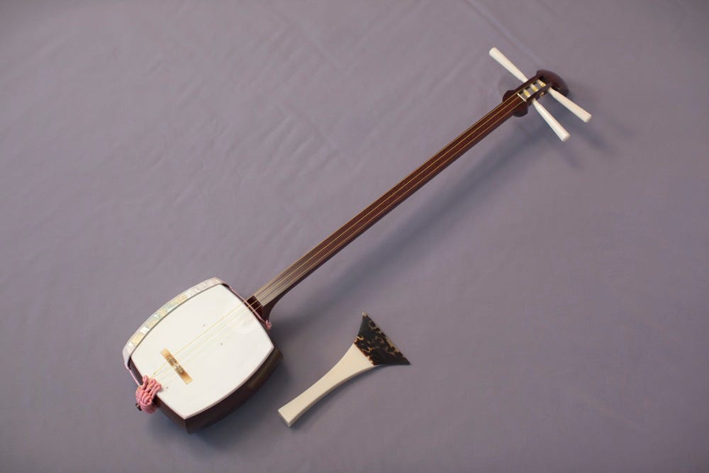 Shamisen Alat Musik Tradisional Jepang by Agus Pramana Putra Medium