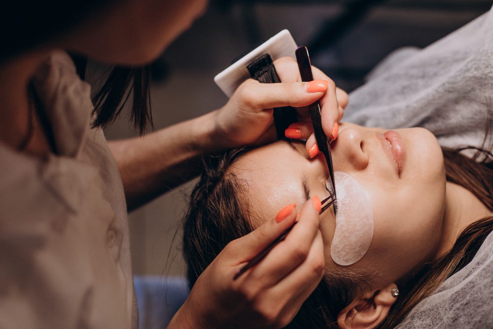 The Unbreakable Bond: A Client’s Journey With Her Lash Stylist