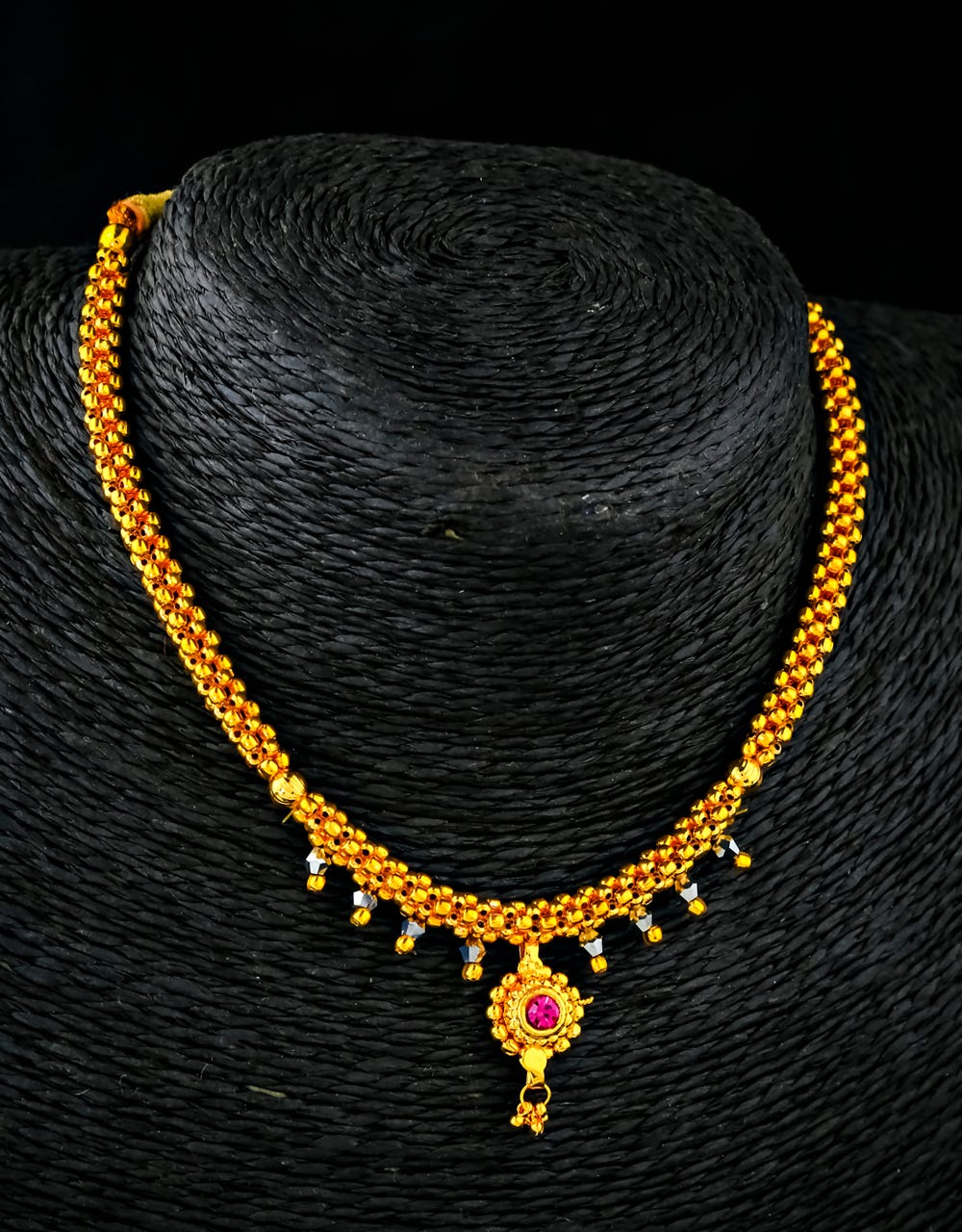 Get latest collection of thushi design online and reasonable cost by Anuradha Art jewellery.