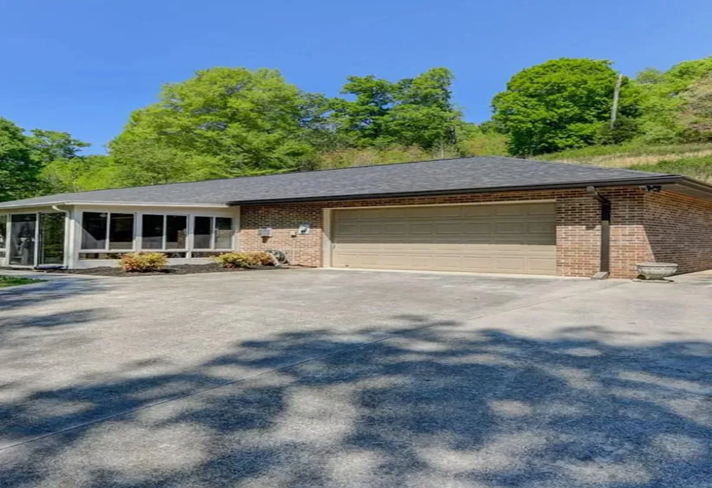 Rental Properties For Sale A Short Guide To Buying And Investing by