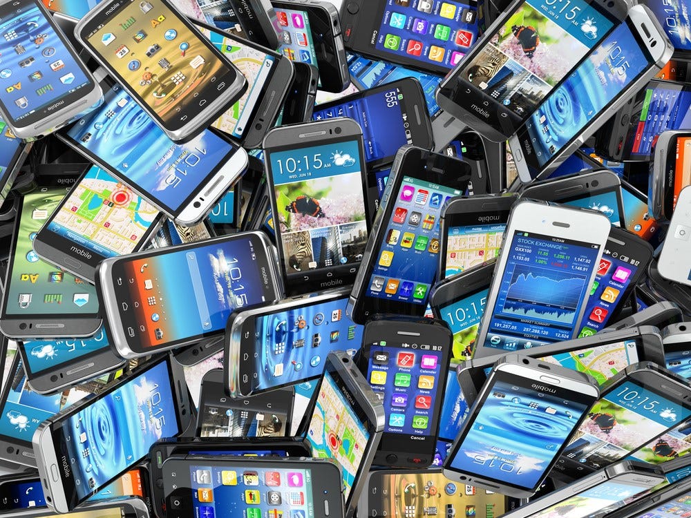 How to deal with the old mobile phones | by Everything Mobile Limited |  Medium
