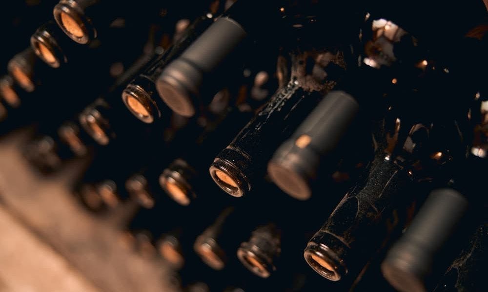 Como planificar tener una cava de vinos en casa