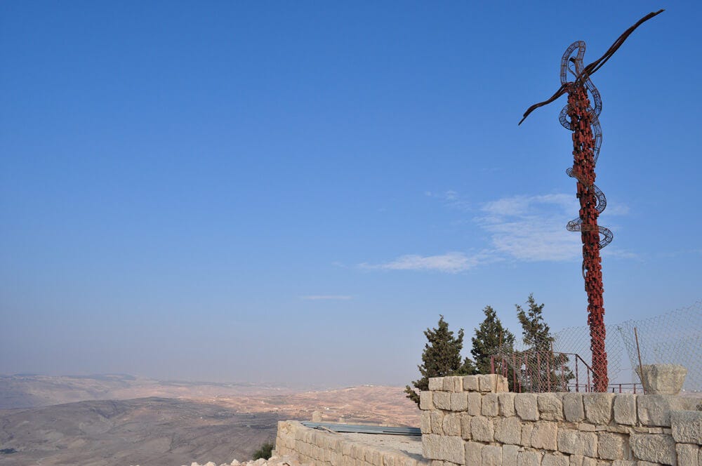 Immerse Yourself in Amman’s Splendor: Unveiling the City with Go Jordan 