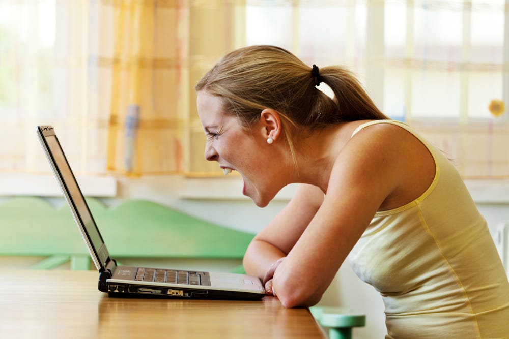 5 Tactics To Handle Your Angry Customer During The Live Chat | by Sam Makad  | Medium