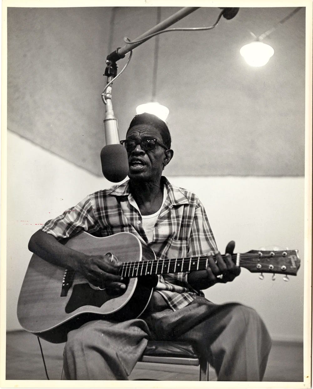 Lightnin’ Hopkins and Billy Gibbons Jam Traces of Texas Medium