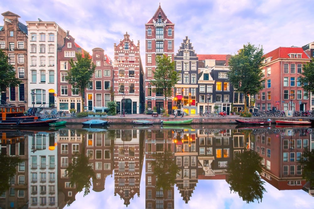 Are airbnbs in Amsterdam expensive?