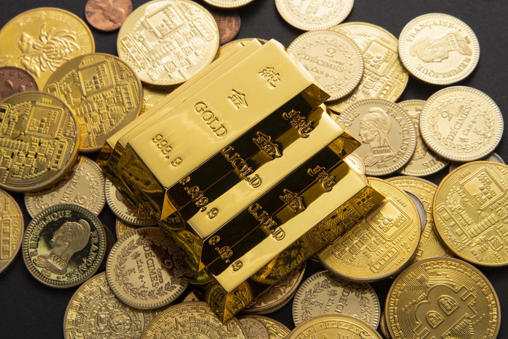 Exploring the Pros and Cons of Investing in Physical Gold by Nathalie