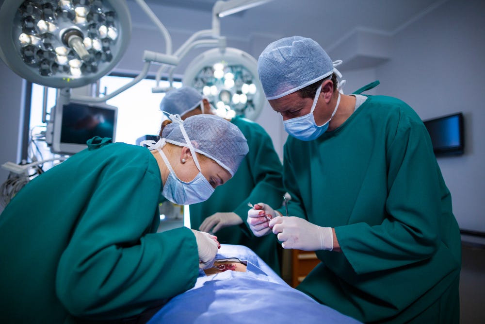 Difference Between Chromic Catgut and Synthetic Sutures