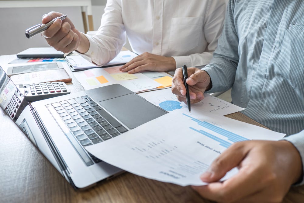 Canadian Renewable Enterprises Navigate Commodity Shifts Across Domestic Equity Markets