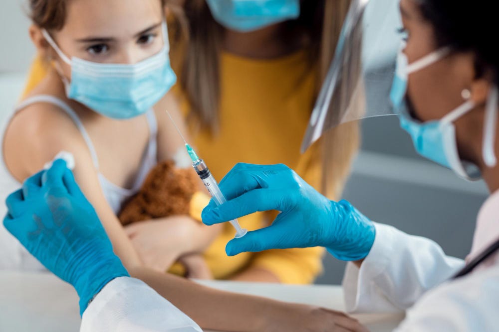 Role of Cat and Dog Vaccinations in Doha, Qatar in Long-Term Pet Health
