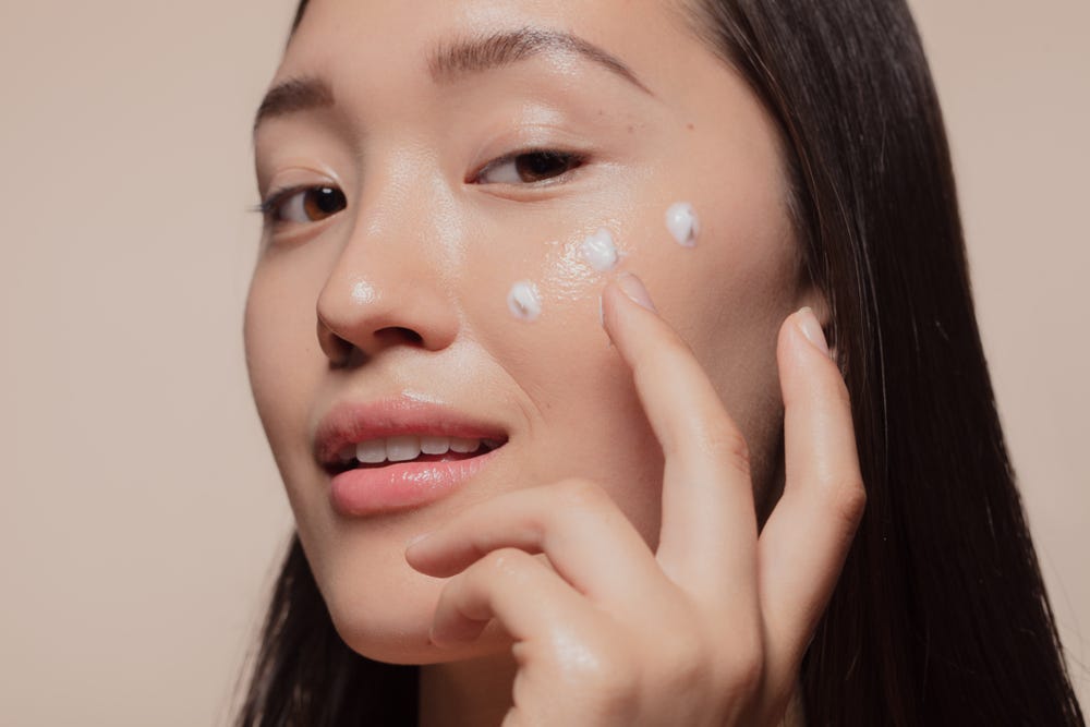 Apparently, This Skincare Moisture Sandwich Trend Can Save Your Skin | THREAD by ZALORA