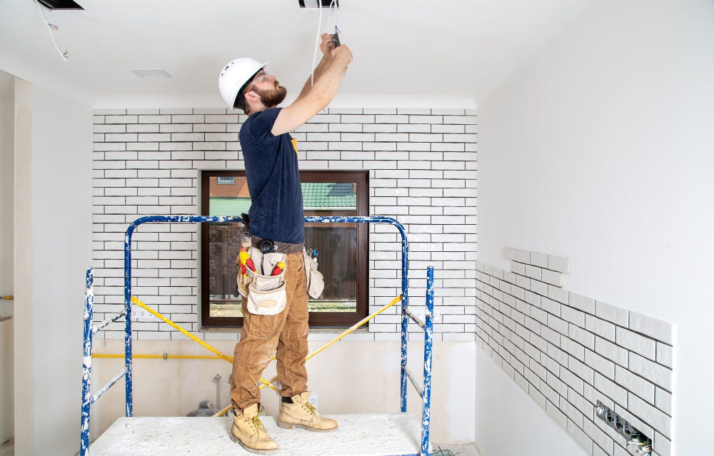 Why You Need a Mandurah Electrician Before Commencing a Home Renovation