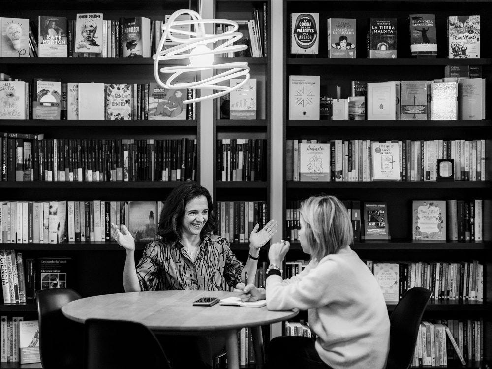 María Fasce en su entrevista con Karina Sainz Bongo para Zenda, fotografiada por Jeosm.