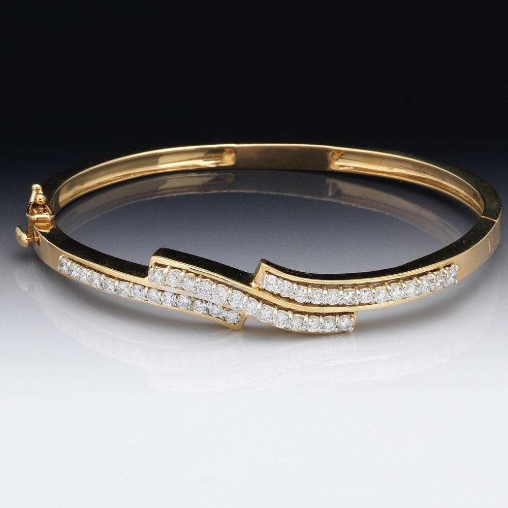 the-ultimate-guide-to-14k-gold-bracelets-for-small-wrists-embrace