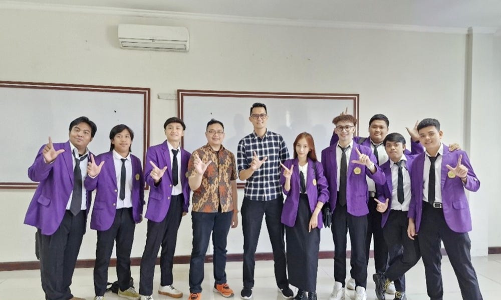 Tingkatkan Daya Saing Global, Mahasiswa Teknik Komputer SV UNPAK Ikuti TOEIC Webinar & Test