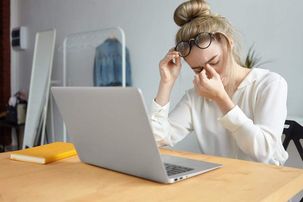 Signs That Your Eyes May Need a Break from Screens