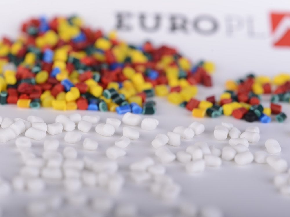 What is the role of CaCO3 color in plastic industry today? by Viet