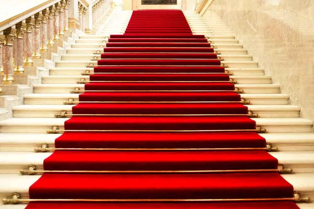 The Royal Red Carpets And Their Advantages To Use At Home, by Cavin