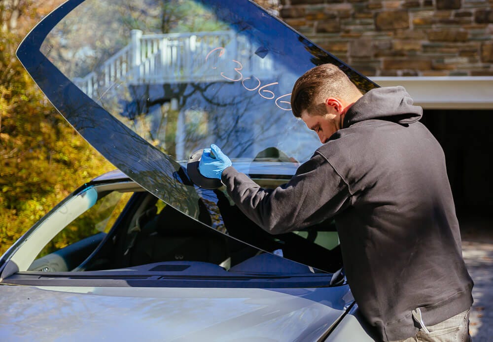 How to Find the Best Windshield Coatings in Carrollwood Norman