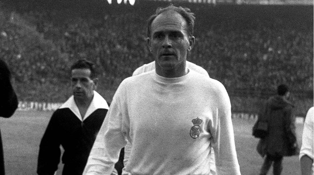 Alfredo Di Stéfano, entre dos aguas by Luis Rodríguez Medium