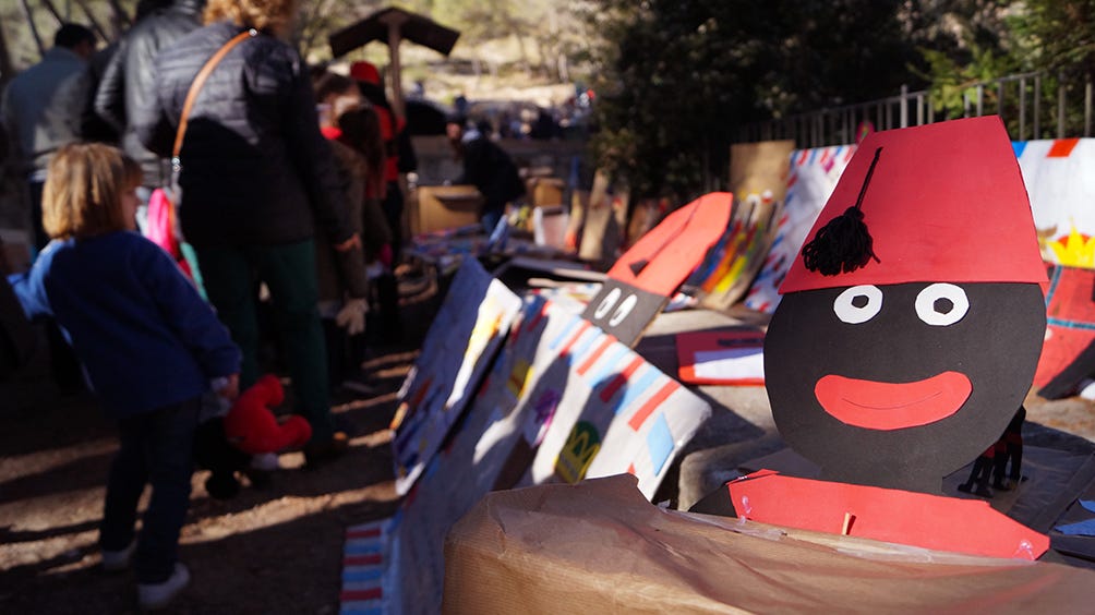Esa misma mañana se realizó el primer concurso y exposición de cartas XL, en el que la concejalía de fiestas y tradiciones premió la más original con 200€.
