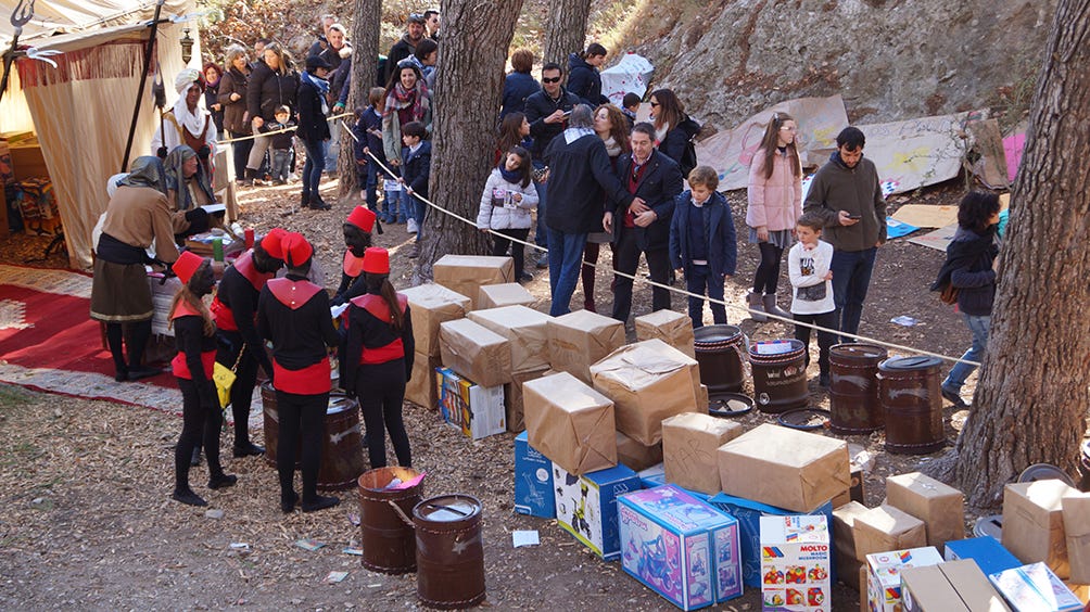Cerca de 100 personas participaron entre figurantes y personal de organización, realizando así 10 horas de trabajo que hicieron posible que el evento se desarrollara con un éxito rotundo.