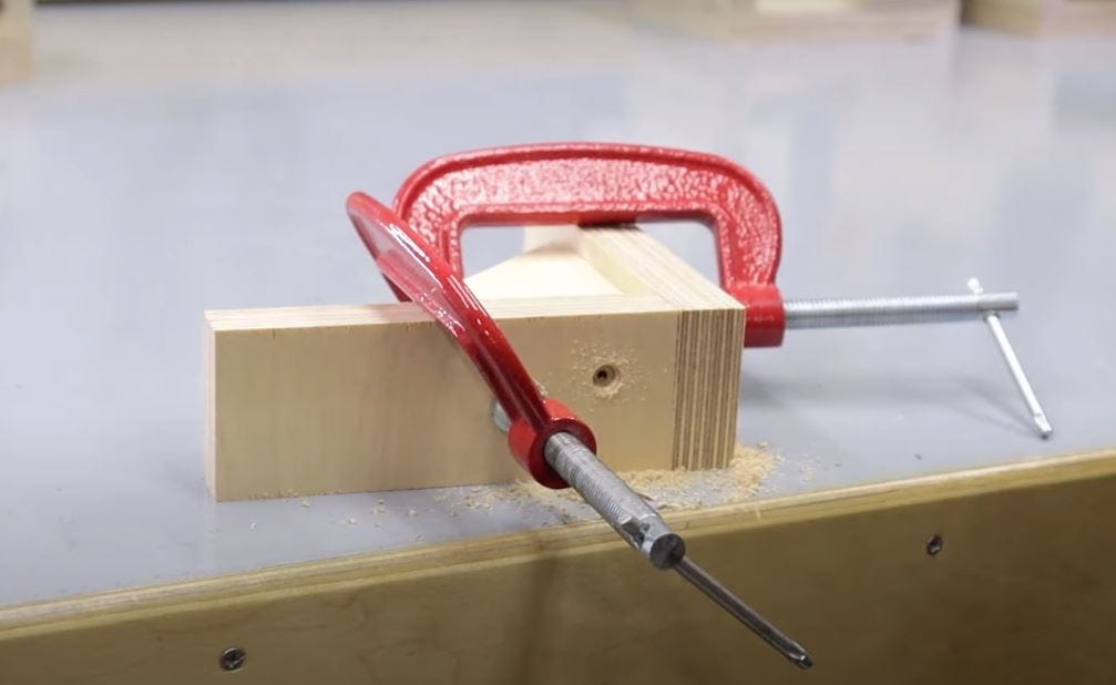 Strong And Simple DIY Wooden Corner Clamps — Free Plans - trend