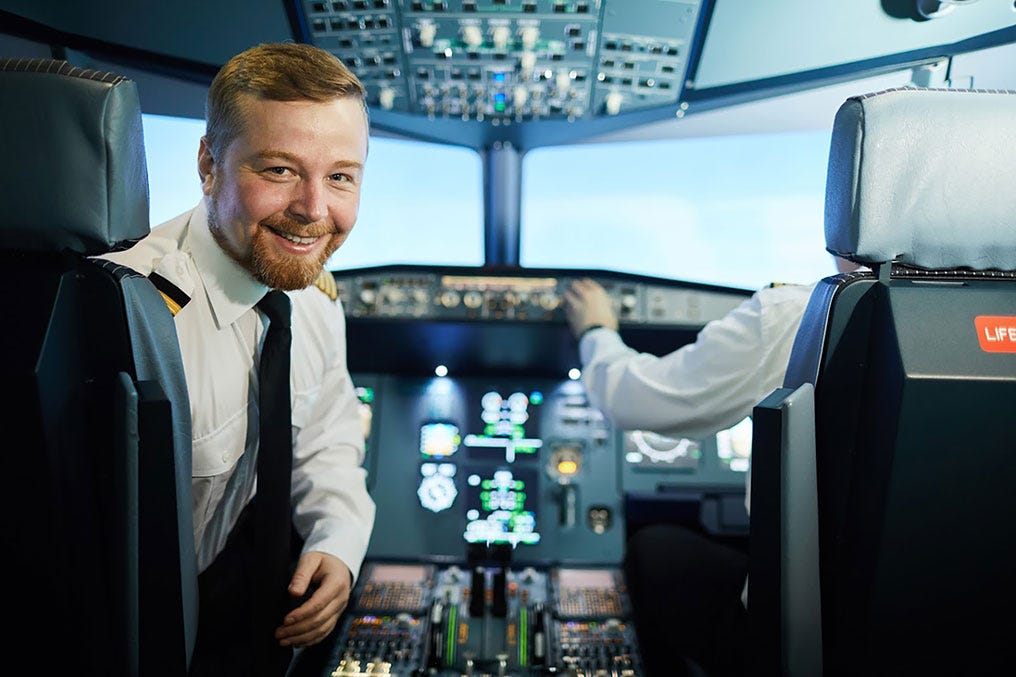 Pilot Jobs Guide Navigating the Path to a Commercial Airline