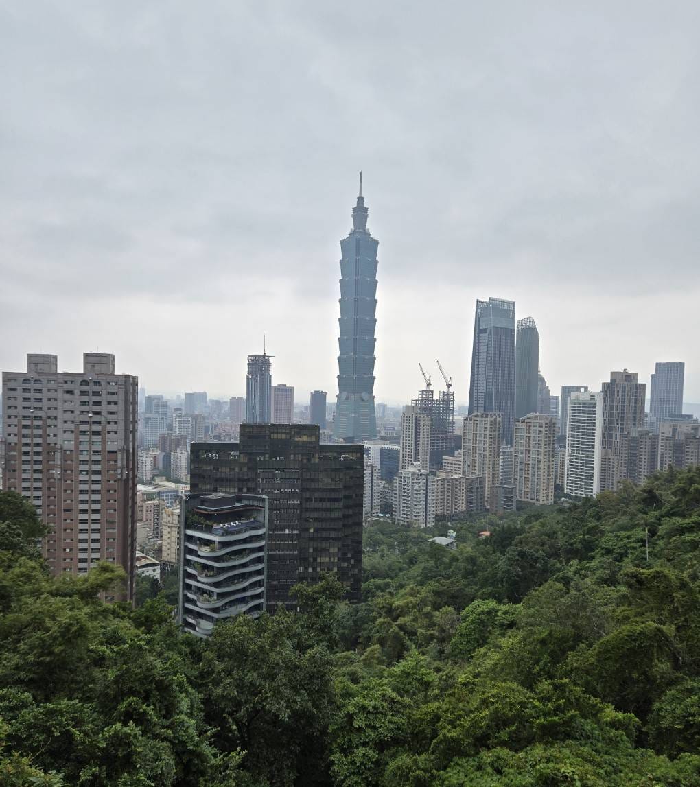 Elephant Mountain Viewing Platform — Taipei 101.
