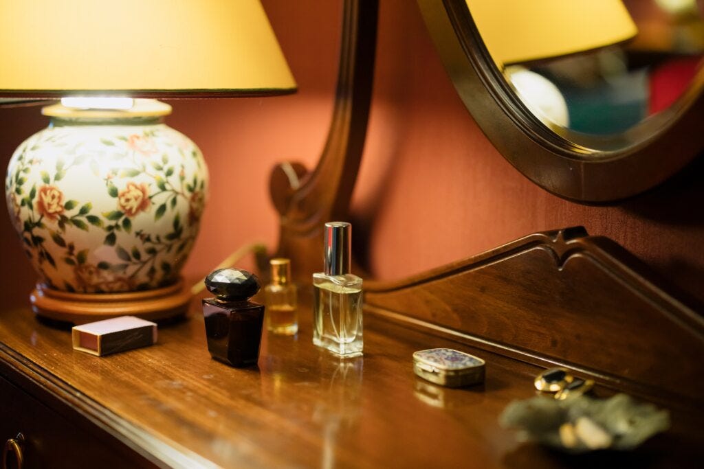 Mot Lié À La Parfumerie 7 Lettres